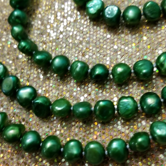 Super long, 100 inch green pearl necklace - Picture 4 of 8
